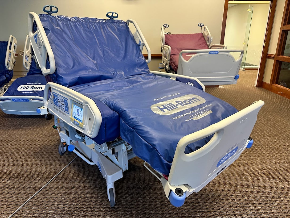 Hill Rom P1840 TotalCare Bariatric Bed Hospital Beds